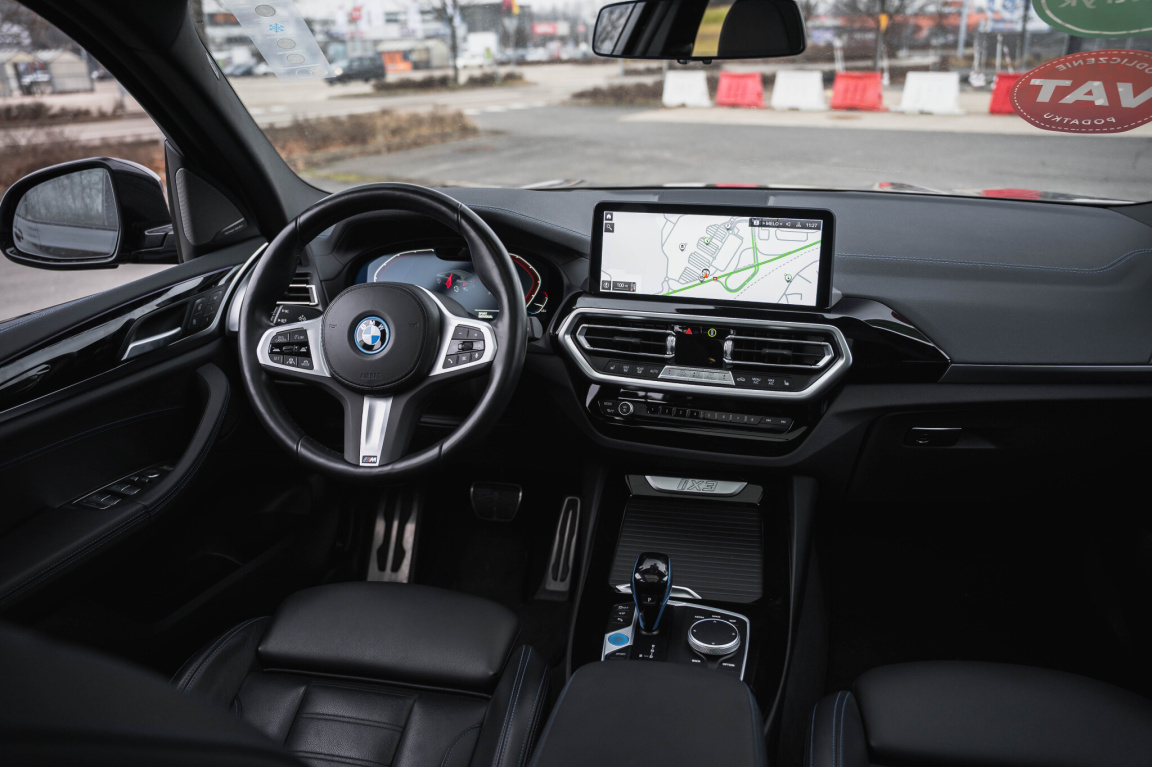 BMW iX3