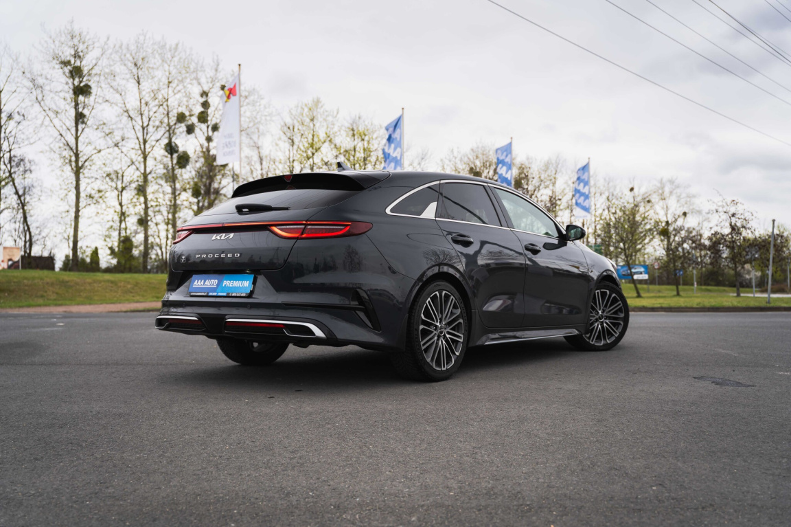 Kia ProCeed