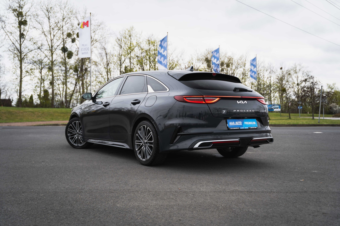 Kia ProCeed