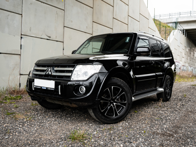 Mitsubishi Pajero 2013