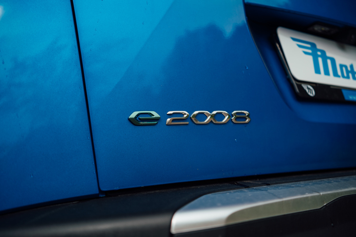 Peugeot e-2008