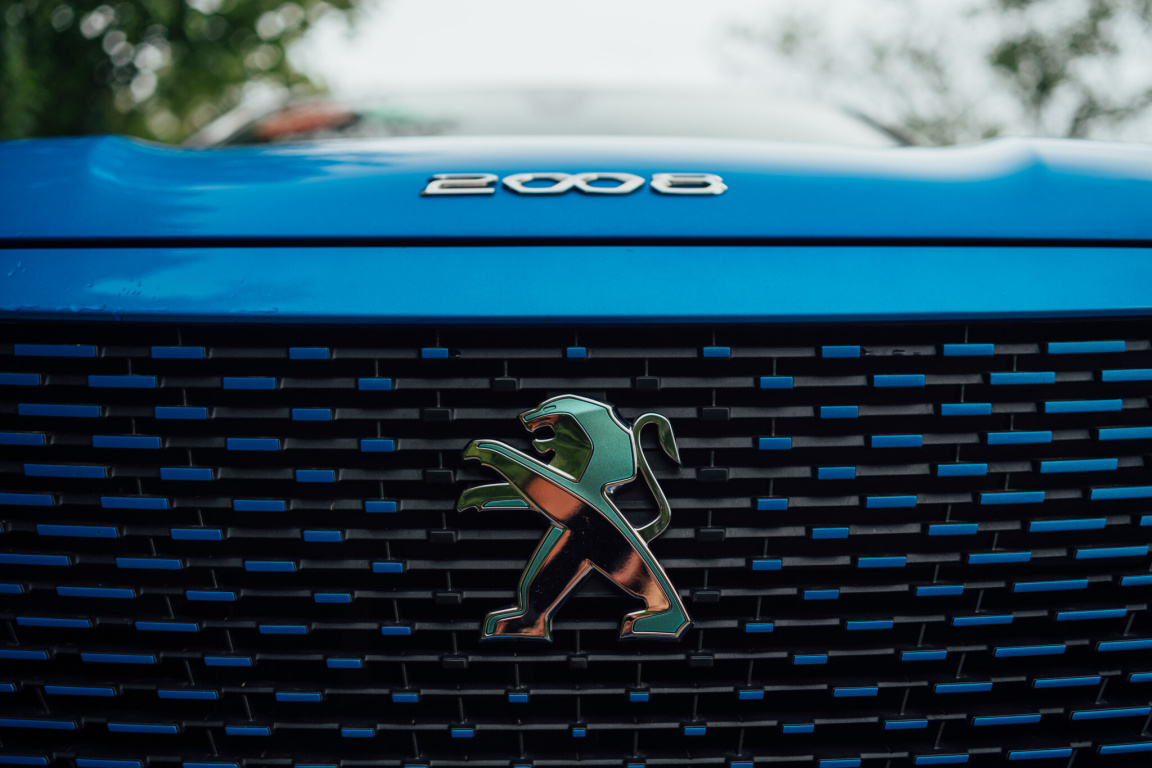 Peugeot e-2008