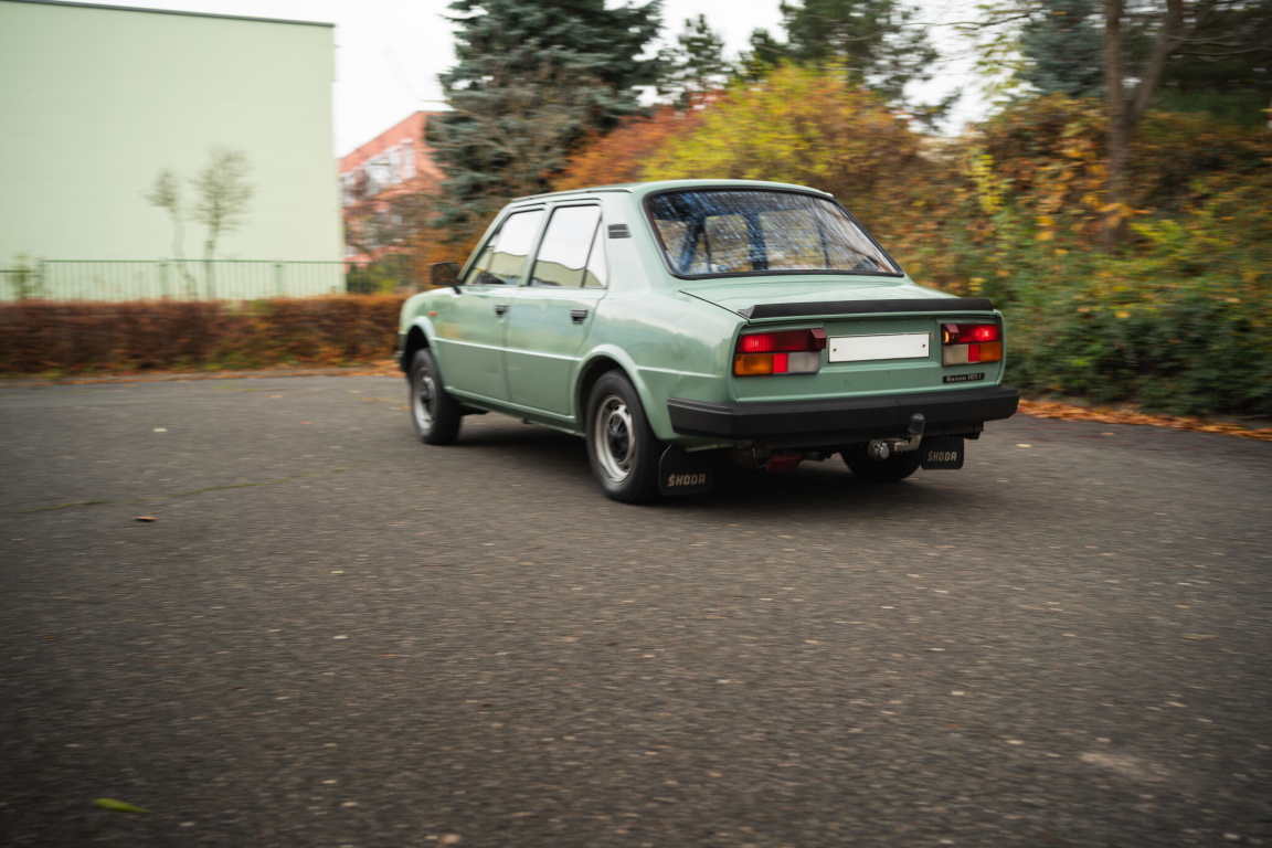 Škoda 105