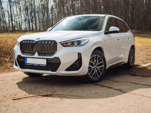BMW iX1 2023