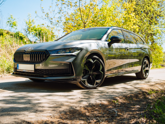 Škoda Superb 2025