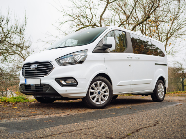 Ford Tourneo Custom 2023