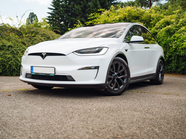 Tesla Model X 2023