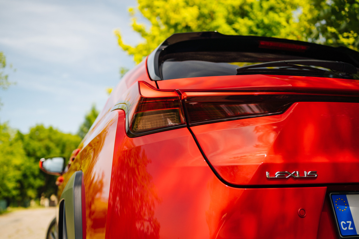 Lexus UX