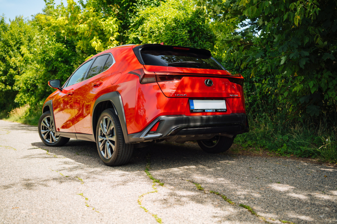 Lexus UX