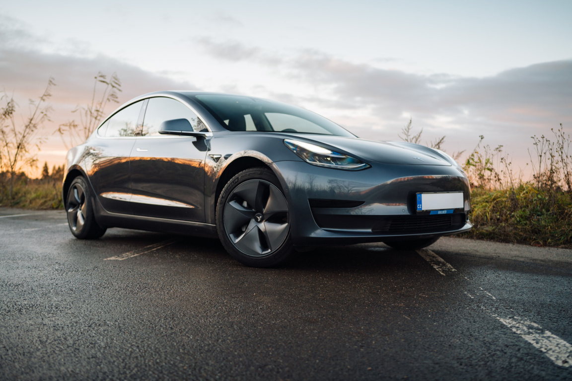 Tesla Model 3 Std Range Plus 52kWh