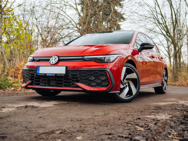 Volkswagen Golf 2024