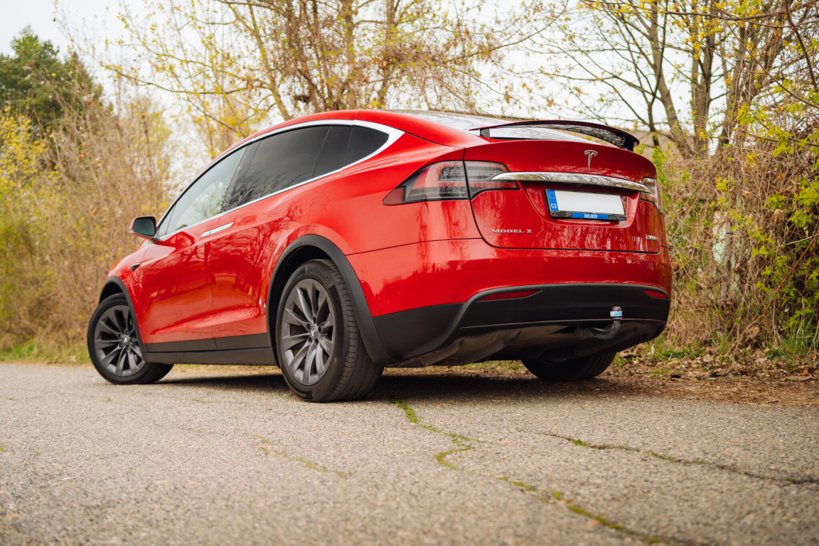 Tesla Model X