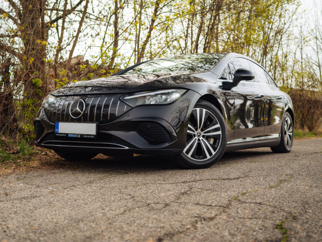 Mercedes-Benz EQE 2024