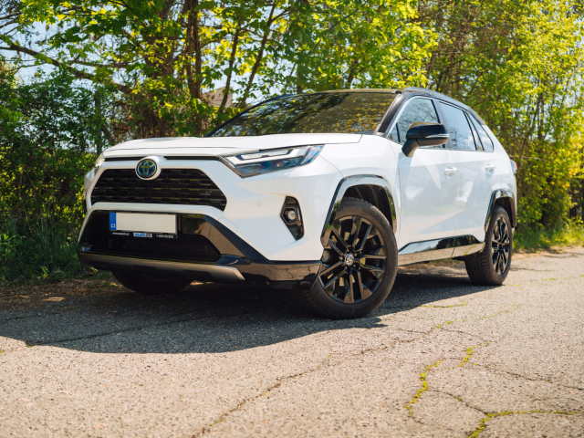 Toyota RAV4 2024