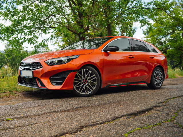 Kia ProCeed 2024