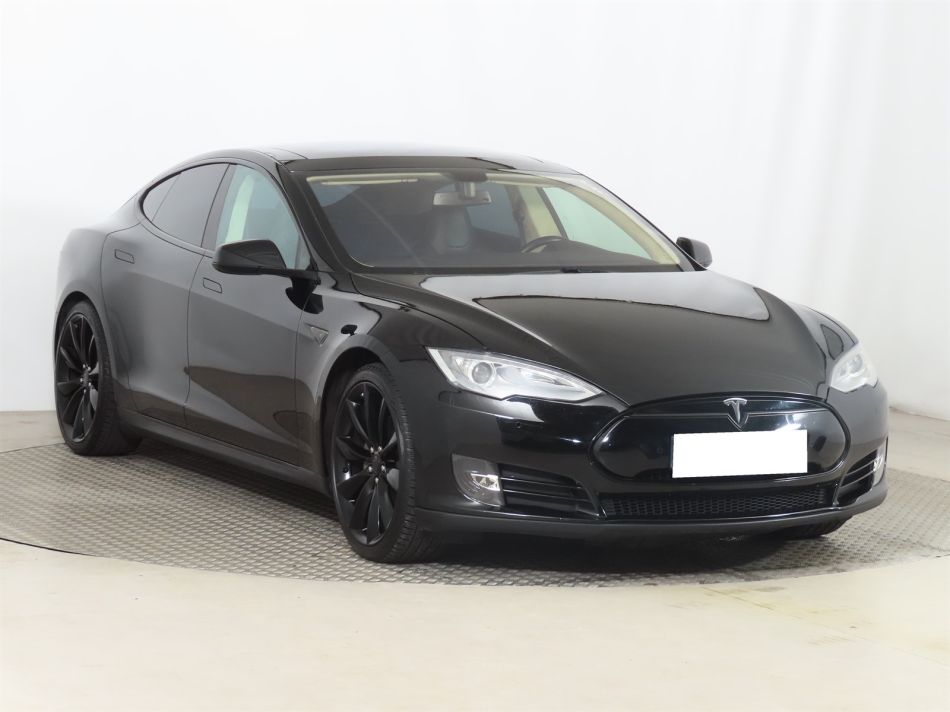 Tesla Model S - 2014