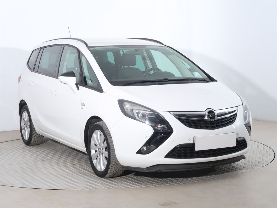 Opel Zafira - 2015