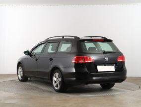 Volkswagen Passat - 2011