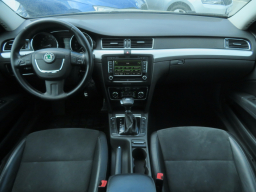 Škoda Superb 2011