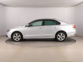 Volkswagen Jetta - 2011