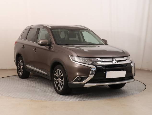 Mitsubishi Outlander 2016