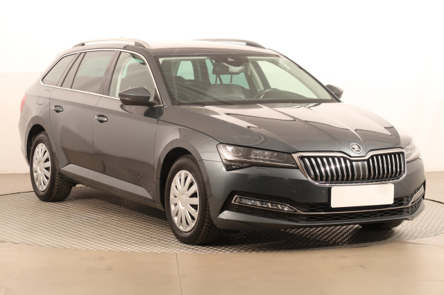 Škoda Superb 2021