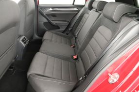 Volkswagen Golf - 2020