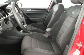 Volkswagen Golf - 2020