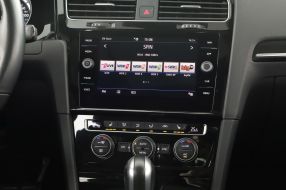 Volkswagen Golf - 2020