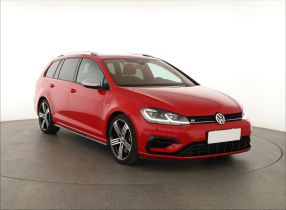 Volkswagen Golf - 2020