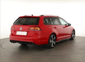 Volkswagen Golf - 2020