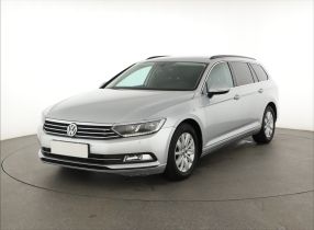 Volkswagen Passat - 2015