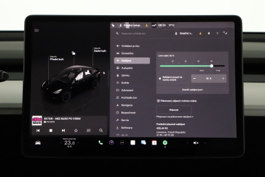 Tesla Model Y - 2023