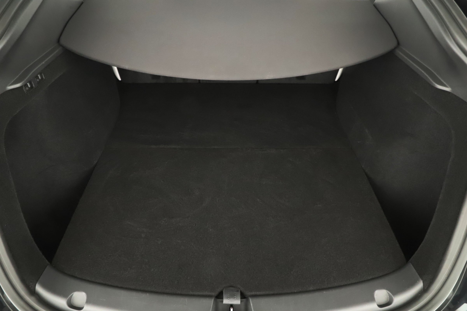 Tesla Model Y - 2023