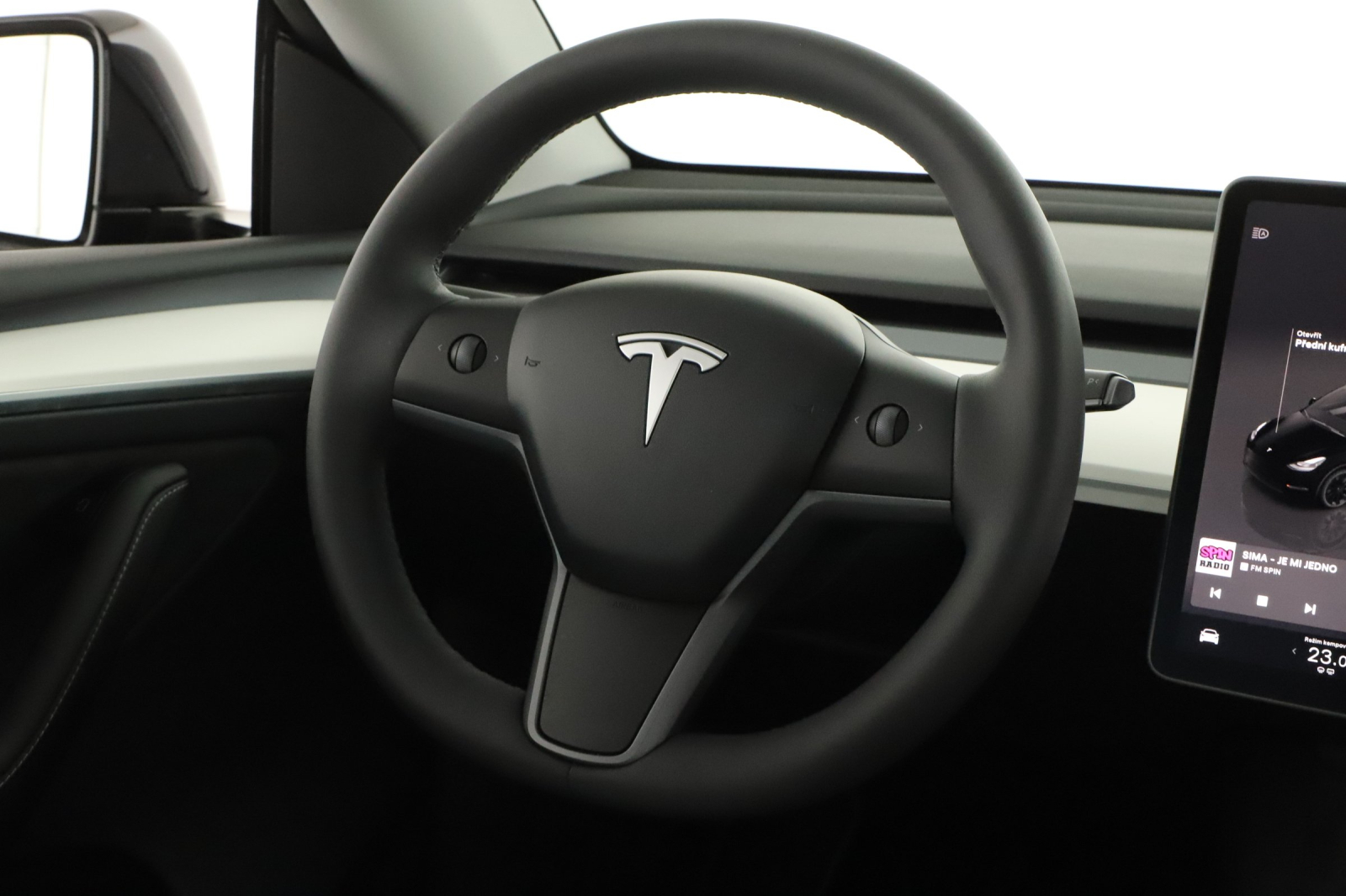 Tesla Model Y - 2023