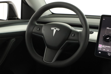 Tesla Model Y - 2023