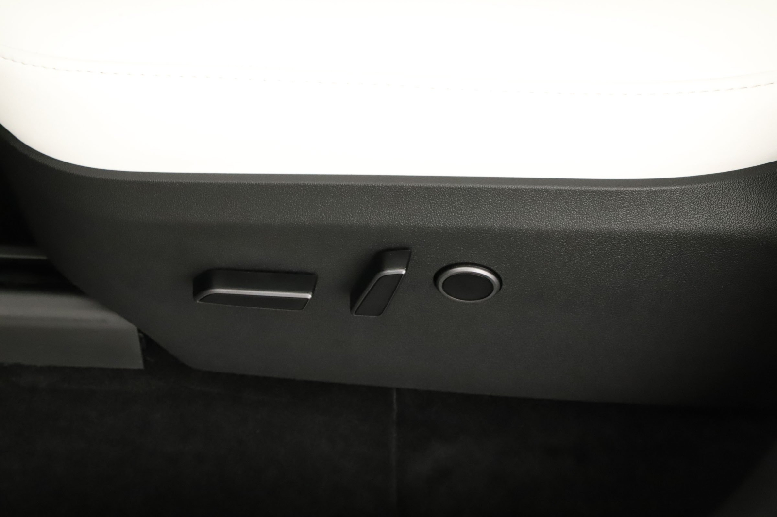 Tesla Model Y - 2023