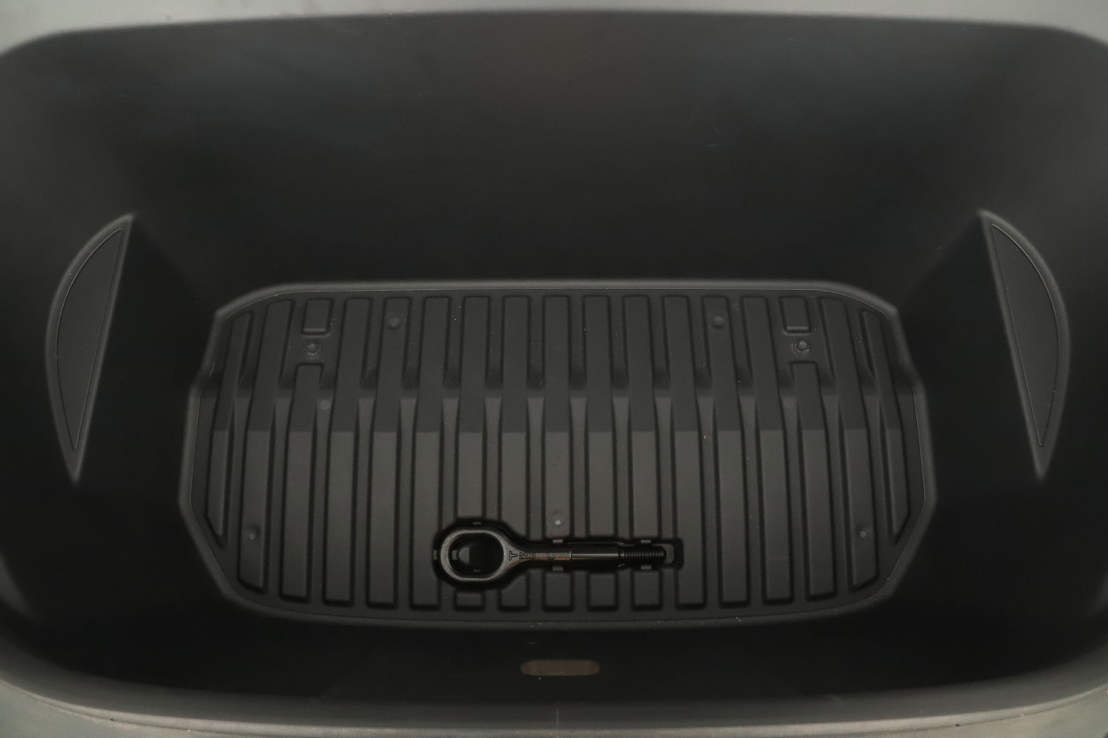 Tesla Model Y - 2023