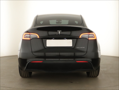 Tesla Model Y - 2023