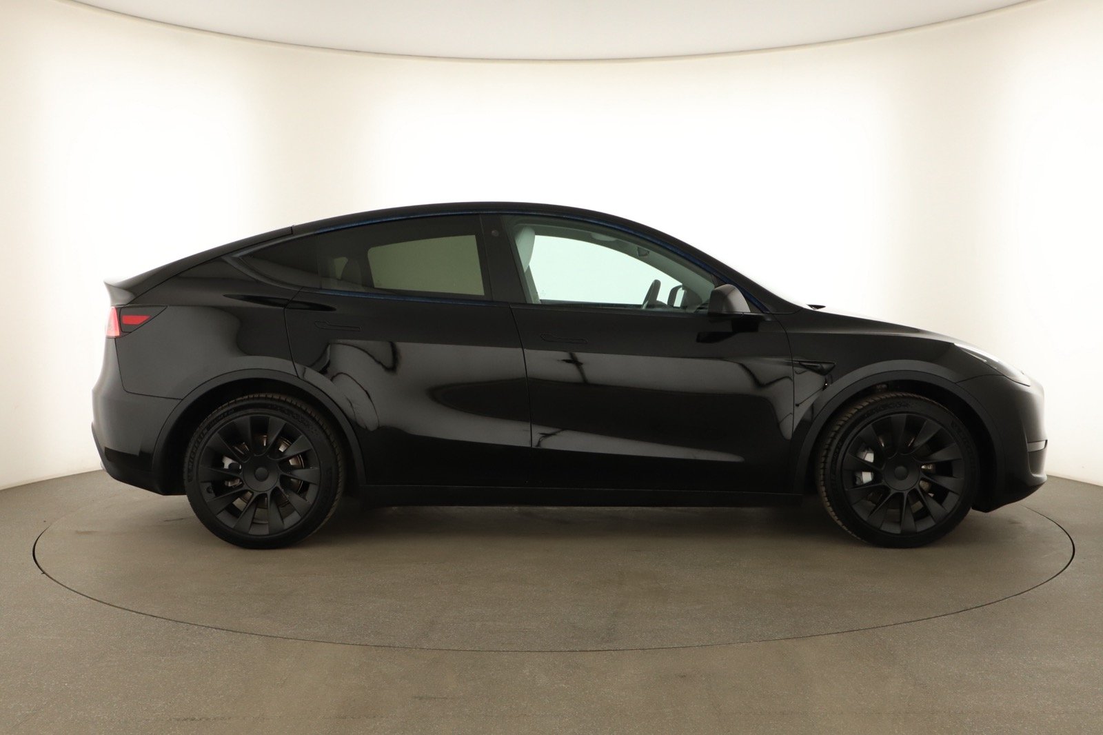 Tesla Model Y - 2023