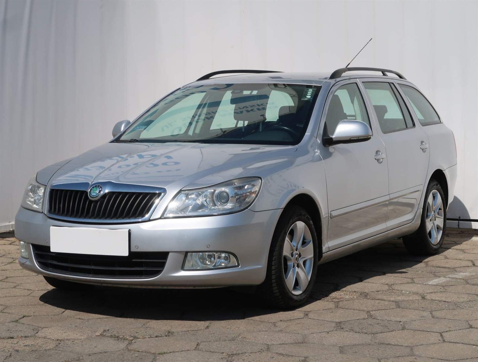 Skoda Octavia 2009 1.6 TDI 266354km Kombi