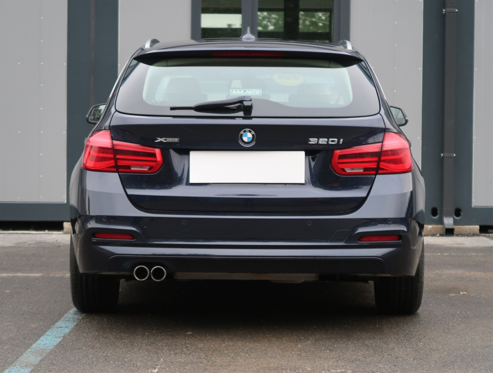 BMW 3