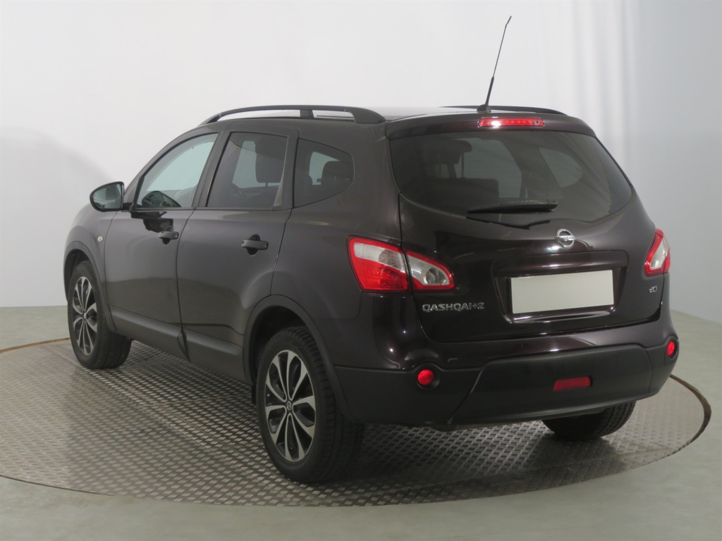 Nissan Qashqai+2