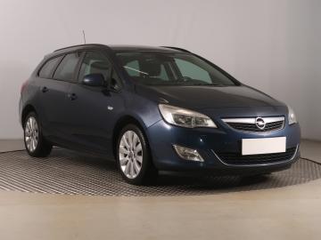 Opel Astra, 2011