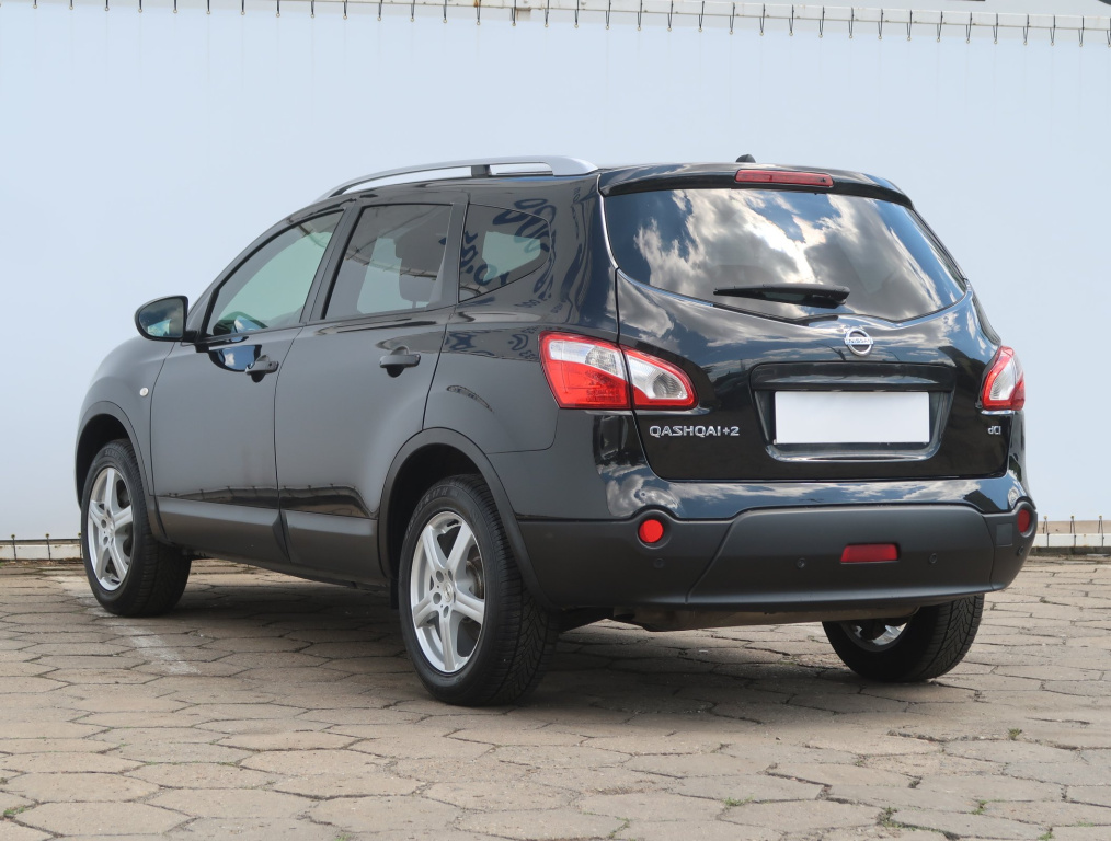 Nissan Qashqai+2