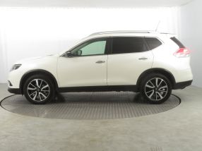 Nissan X-Trail - 2016