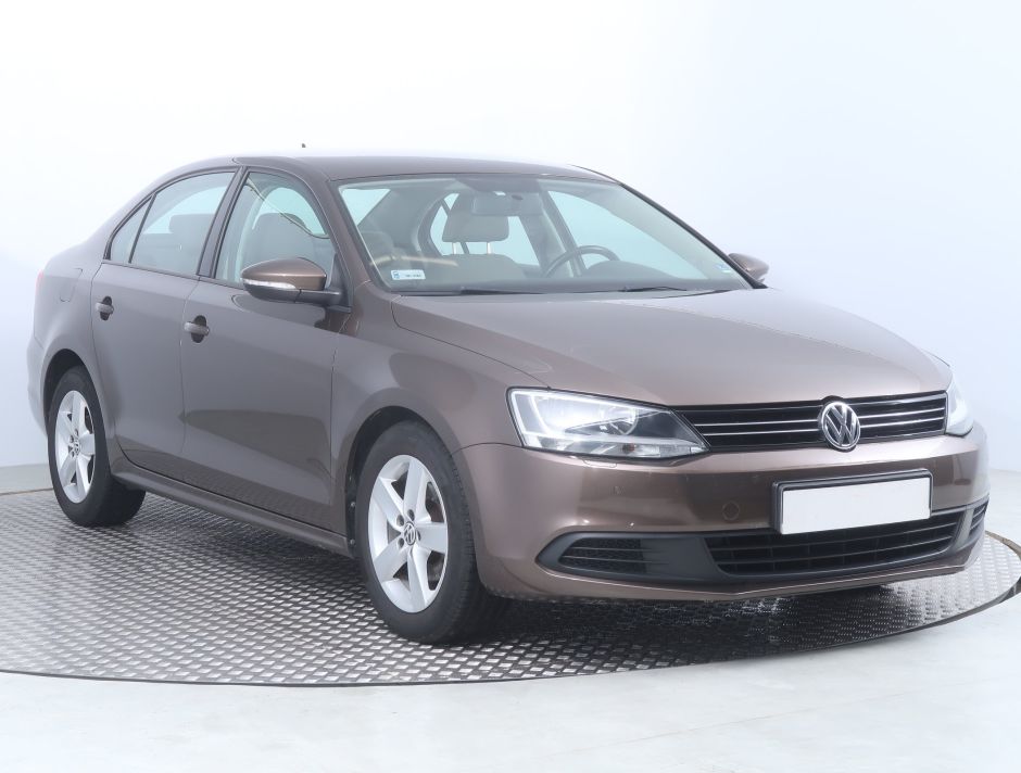 Volkswagen Jetta - 2011