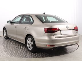 Volkswagen Jetta - 2015