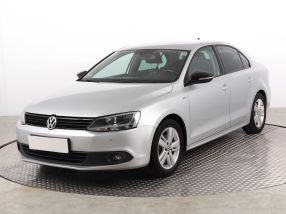 Volkswagen Jetta - 2012