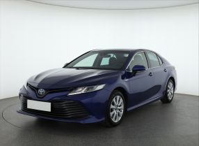 Toyota Camry - 2019
